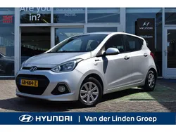 Grijs, metallic lak Gebruikt 2015 Hyundai i10 Comfort Hatchback | € 7.950 (Eerlijke prijs)