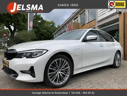 Wit Gebruikt 2021 BMW 330e Executive Sedan | € 28.500 (Goede deal)
