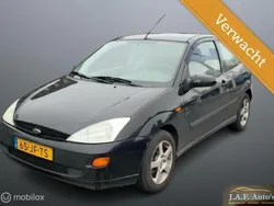 Zwart Gebruikt 2002 Ford Focus Hatchback | € 1.250 (Eerlijke prijs)