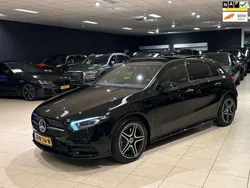 Zwart, metallic lak Gebruikt 2021 Mercedes A250 AMG Hatchback | € 31.950 (Eerlijke prijs)