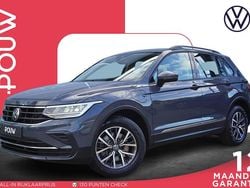 Grijs Gebruikt 2023 VW Tiguan Life SUV | € 35.400 (Super prijs)