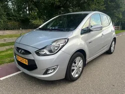 Grijs, metallic lak Gebruikt 2012 Hyundai ix20 MPV | € 6.995 (Eerlijke prijs)