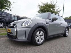 Grijs, metallic lak Gebruikt 2021 Mini ONE Business Hatchback | € 18.945 (Eerlijke prijs)