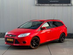 Rood Gebruikt 2014 Ford Focus Stationwagen | € 4.450 (Eerlijke prijs)
