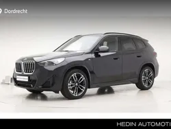 Zwart Gebruikt 2024 BMW X1 Comfort Edition SUV | € 52.895 (Duur)