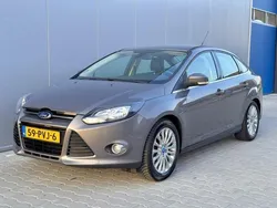 Bruin Gebruikt 2011 Ford Focus Sedan | € 5.790 (Goede deal)