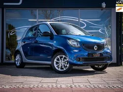 Blauw, metallic lak Gebruikt 2018 Smart ForFour Hatchback | € 9.745 (Eerlijke prijs)