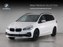 Wit Gebruikt 2022 BMW 216 Sport Line Stationwagen | € 17.750 (Super prijs)