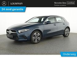 Donker metallic denimblauw Gebruikt 2021 Mercedes A250 Hatchback | € 28.750 (Goede deal)