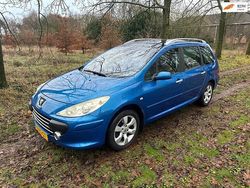 Blauw Gebruikt 2008 Peugeot 307 Premium Stationwagen | € 1.750 (Iets duurder)