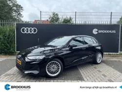 Zwart Gebruikt 2025 Audi A3 Sportback Proline Hatchback | € 34.850 (Eerlijke prijs)