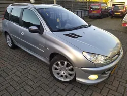 Grijs Gebruikt 2005 Peugeot 206 Quiksilver Stationwagen | € 1.499 (Duur)