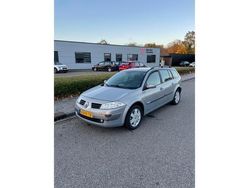 Grijs Gebruikt 2005 Renault Mégane GrandTour Dynamique Stationwagen | € 999 (Goede deal)