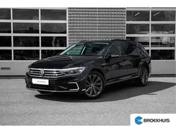 Zwart Gebruikt 2022 VW Passat Business Stationwagen | € 26.845 (Eerlijke prijs)