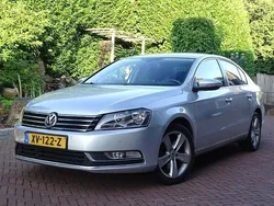 Grijs Gebruikt 2013 VW Passat Sedan | € 11.850 (Eerlijke prijs)