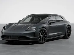 Vulkaangrijs metallic Gebruikt 2024 Porsche Taycan Sport Turismo Sedan | € 109.950