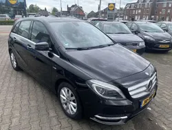Zwart Gebruikt 2012 Mercedes B180 Ambition MPV | € 13.940 (Duur)