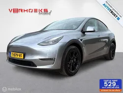 Grijs, metallic lak Gebruikt 2023 Tesla Model Y Long Range SUV | € 39.950 (Iets duurder)
