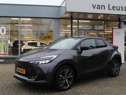 Grijs Gebruikt 2024 Toyota C-HR Executive SUV | € 37.400 (Eerlijke prijs)