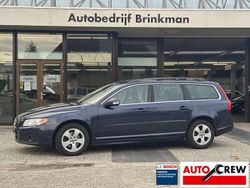 Blauw (metallic) Gebruikt 2010 Volvo V70 Momentum Stationwagen | € 13.600