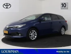 Blauw, metallic lak Gebruikt 2016 Toyota Auris Touring Sports Trend Stationwagen | € 13.950 (Goede deal)