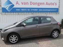 Grijs Gebruikt 2017 Toyota Yaris Hatchback | € 6.495 (Goede deal)