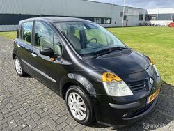 Zwart Gebruikt 2005 Renault Modus Luxe MPV | € 1.749 (Eerlijke prijs)