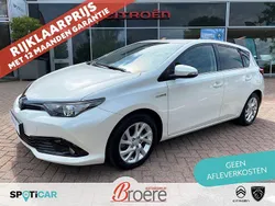 Wit Gebruikt 2018 Toyota Auris Hybrid Hatchback | € 16.500 (Eerlijke prijs)