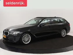 Zwart Gebruikt 2021 BMW 530e Executive Stationwagen | € 32.400 (Goede deal)