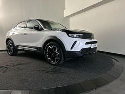 Wit Gebruikt 2024 Opel Mokka-e Ultimate SUV | € 22.950 (Eerlijke prijs)