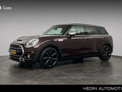 Pure burgundy (rood metallic) Gebruikt 2016 Mini Cooper S Clubman Stationwagen | € 21.880 (Eerlijke prijs)