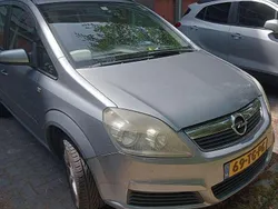 Grijs Gebruikt 2006 Opel Zafira Enjoy MPV | € 1.350 (Goede deal)