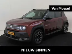 Rood Nieuw 2025 Renault 4 E-Tech Iconic SUV | € 39.440 (Eerlijke prijs)