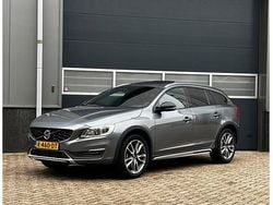 Grijs Gebruikt 2016 Volvo V60 CC Summum Stationwagen | € 10.450 (Super prijs)