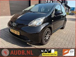 Zwart Gebruikt 2008 Toyota Aygo Sport Hatchback | € 2.150 (Eerlijke prijs)