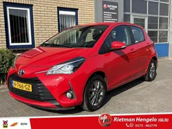 Rood Gebruikt 2019 Toyota Yaris Hatchback | € 13.400 (Goede deal)