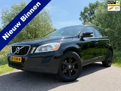 Zwart, metallic lak Gebruikt 2013 Volvo XC60 Summum SUV | € 18.888 (Super prijs)