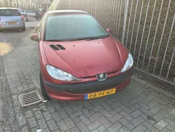 Rood Gebruikt 2004 Peugeot 206 Hatchback | € 900 (Eerlijke prijs)