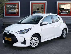 Wit Gebruikt 2022 Toyota Yaris Hybrid Active Hatchback | € 20.400 (Eerlijke prijs)