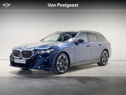 Phytonicblau metallic (blauw metallic) Gebruikt 2025 BMW 530e M Sport Stationwagen | € 66.900