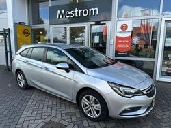 Grijs Gebruikt 2017 Opel Astra Innovation Stationwagen | € 4.950 (Goede deal)