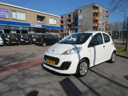 Wit Gebruikt 2013 Peugeot 107 Access Hatchback | € 3.750 (Eerlijke prijs)