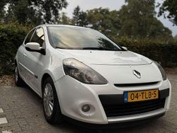 Gebruikt 2012 Renault Clio IV Dynamique Sedan | € 2.500 (Super prijs)