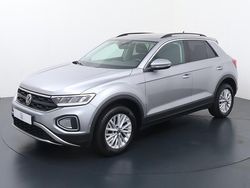 Grijs Gebruikt 2023 VW T-Roc Life SUV | € 20.940 (Goede deal)