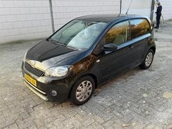 Zwart (metallic) Gebruikt 2013 Skoda Citigo Hatchback | € 3.499 (Eerlijke prijs)