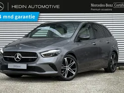 Grijs Gebruikt 2025 Mercedes B180 Advanced MPV | € 49.900 (Duur)
