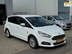 Wit Gebruikt 2015 Ford S-MAX Titanium MPV | € 6.990