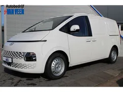 Wit Nieuw 2024 Hyundai Staria Van | € 26.440 (Eerlijke prijs)