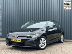 Zwart Gebruikt 2022 VW Golf VIII Life Hatchback | € 17.745 (Goede deal)