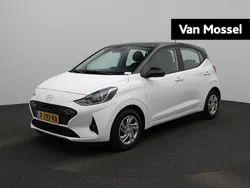 Wit Gebruikt 2024 Hyundai i10 Premium Hatchback | € 18.240 (Eerlijke prijs)